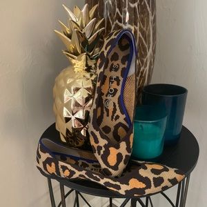 Rothy’s Big Cat Point